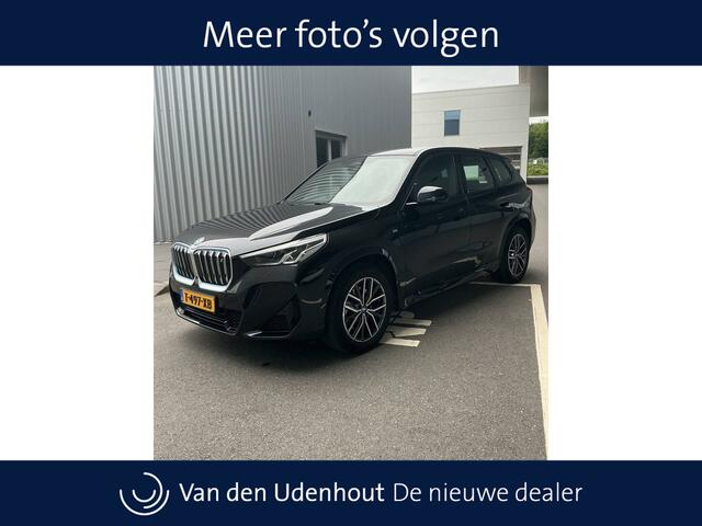 BMW iX1 xDrive30 67 kWh 306pk / Navigatie / Leder / Camera