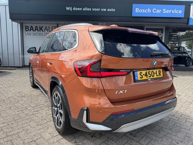 BMW iX1 xDrive30 Launch Edition | Panoramadak | Harman/Kardon