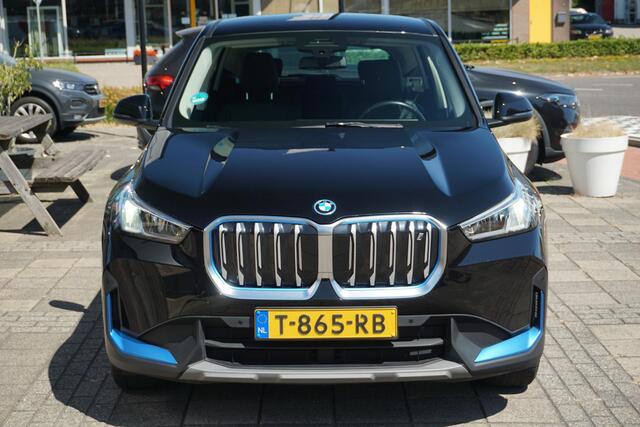 BMW iX1 xDrive30 Launch Edition 67 kWh