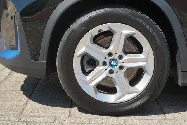 BMW iX1 xDrive30 Launch Edition 67 kWh