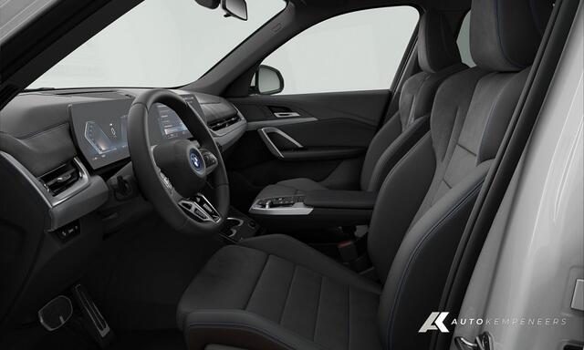 BMW iX1 xDrive30 M Sport | Maxton | Camera | Adaptief M-Onderstel | 313 pk | Stoelverw. | 19' Inch |