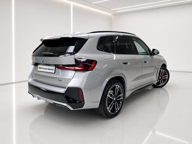 BMW iX1 eDrive20 67 kWh