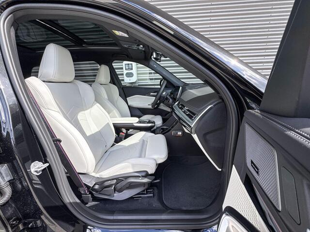 BMW iX1 eDrive20 67 kWh M Sport Edition Trekhaak | M Sport | Panoramadak