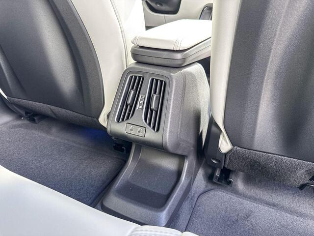 BMW iX1 eDrive20 67 kWh M Sport Edition Trekhaak | M Sport | Panoramadak
