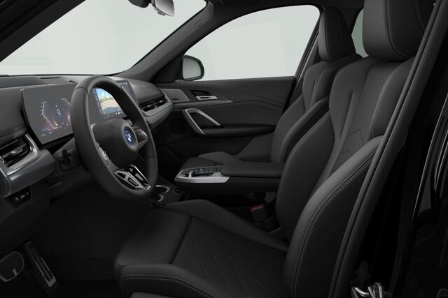 BMW iX1 xDrive30 67 kWh M Sport Edition | M Sportpakket Pro | Innovation Pack | Comfort Pack | Travel Pack | Trekhaak