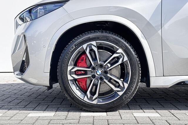 BMW iX1 eDrive20 | 67 kWh | M Sport | Trekhaak |