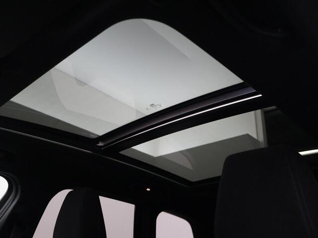 BMW iX1 eDrive20 67 kWh M-SPORT *46 KM NIEUW* + PANORAMA | PREMIUM | 19 INCH | M-REMMEN