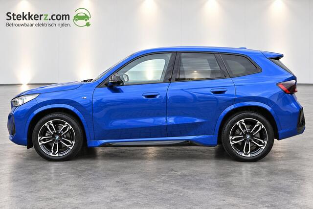 BMW iX1 xDrive30 67 kWh M-Sport pakket | Premium Pack | All-in prijs incl. 12 mnd BOVAG garantie | Aviloo Accutest