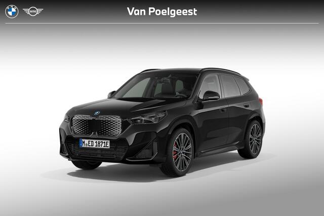 BMW iX1 xDrive30 67 kWh M Sport Edition | M Sportpakket Pro | Innovation Pack | Comfort Pack | Travel Pack | Trekhaak