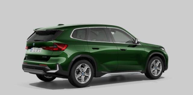 BMW iX1 xDrive30 67 kWh xLine - Panoramadak - Driving Assistant Professional - Head up - omfort Access - Getinte Ruiten - Sportstoelen - Parking Assistant Plus - Grootlichtassistent -