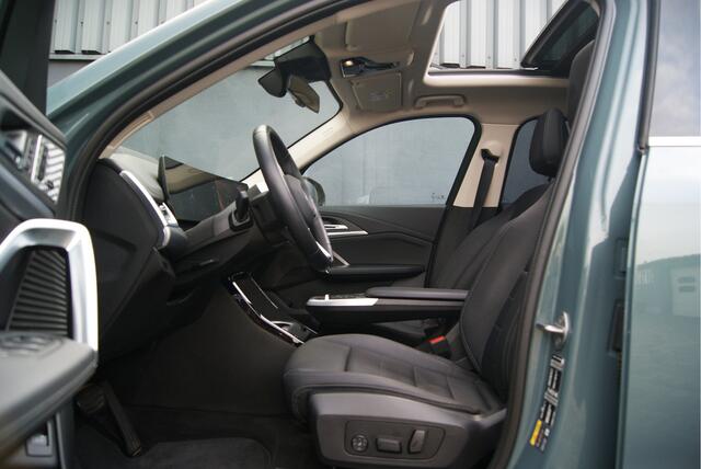 BMW iX1 eDrive20 67 kWh 204PK X-Line Panoramadak/Leer/Harman-K/Memory/HUD/360camera/NL Auto