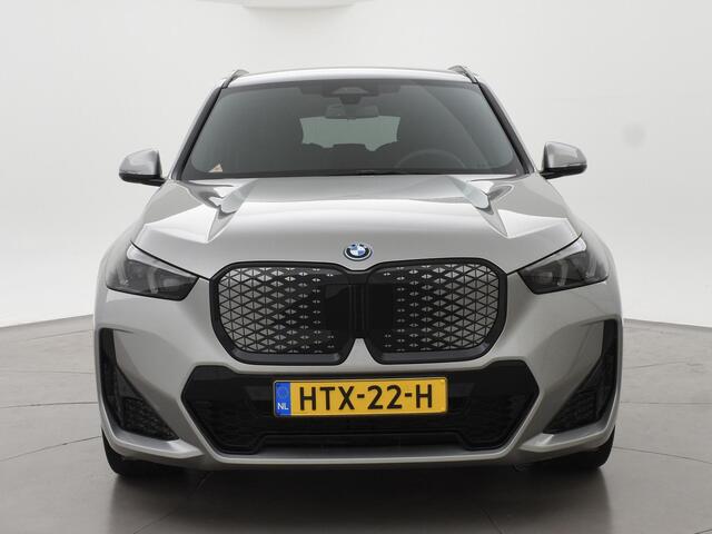 BMW iX1 eDrive20 67 kWh M SPORT EDITION *NIEUW* + TREKHAAK WEGKL. | ADAPTIVE CRUISE | 19 INCH | PREMIUM PACK