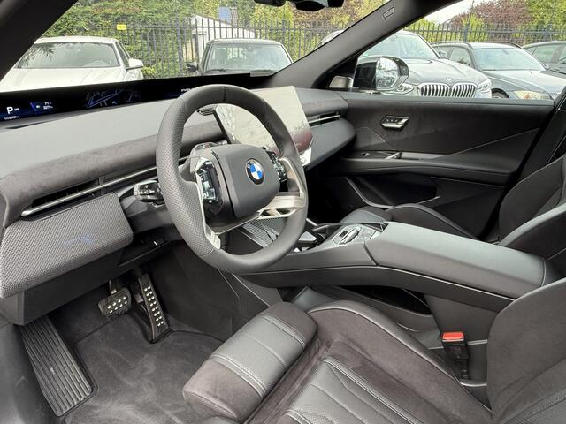 BMW iX3 40 eDrive | M-Sport Pro | Frozen Space Silver | 22" | Panorama | CoPilot | 360 Cam