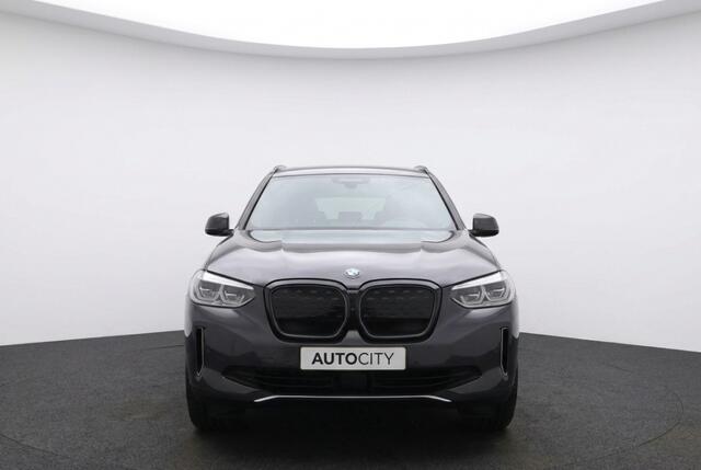 BMW iX3 High Executive 80 kWh Pano | Trekhaak | Harman Kardon | HUD | 360° Camera