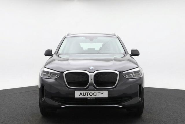 BMW iX3 High Executive 80 kWh Pano | Trekhaak | Harman Kardon | HUD | 360° Camera