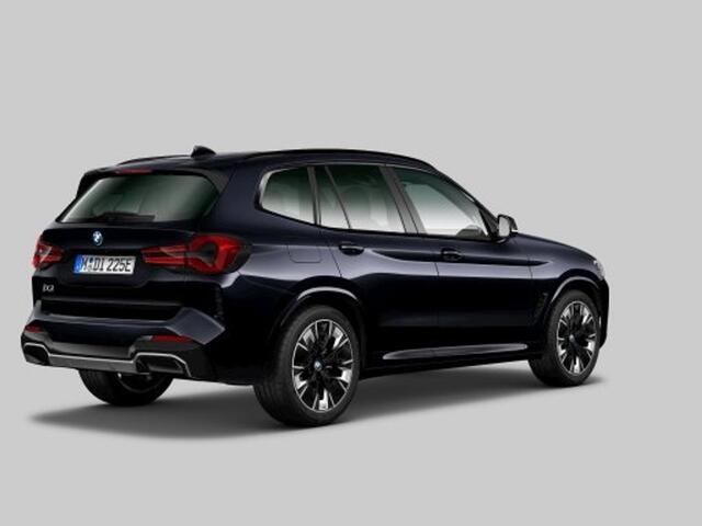 BMW iX3 80 kWh M-Sport | Panoramadak | Harman Kardon | CoPilot