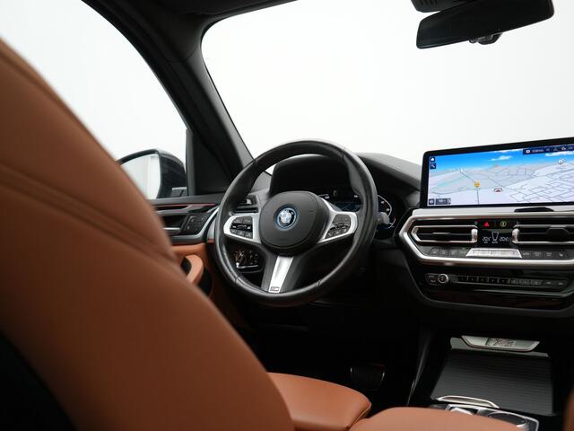 BMW iX3 M Sport 80 kWh 286pk Dealer O.H | Panodak | Adaptive Cruise | Camera | Lederen Sportstoelen Memory & Verwarmd | Sfeerverlichting | Blis | Apple Carplay | Navigatie | DAB | 19"L.M