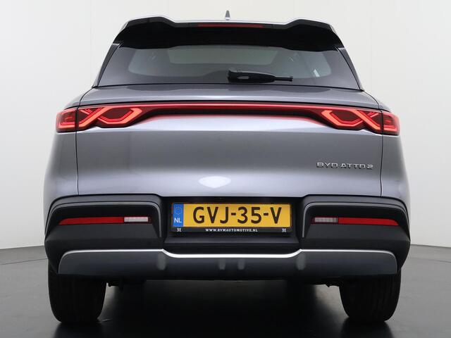 BYD ATTO 2 Boost 45 kWh DIRECT LEVERBAAR | Volledige BYD Fabrieksgarantie t/m 11-2030 of 150.000 km | Stoel & Stuurverwarming | Adaptieve Cruise | 360° Camera | Panoramadak | Dodehoekassistent | Origineel NL Auto