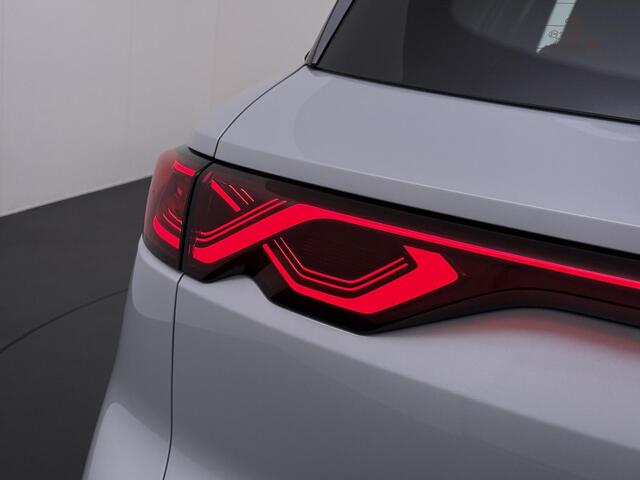 BYD ATTO 2 Boost 45 kWh DIRECT LEVERBAAR | Volledige BYD Fabrieksgarantie t/m 11-2030 of 150.000 km | Stoel & Stuurverwarming | Adaptieve Cruise | 360° Camera | Panoramadak | Dodehoekassistent | Origineel NL Auto