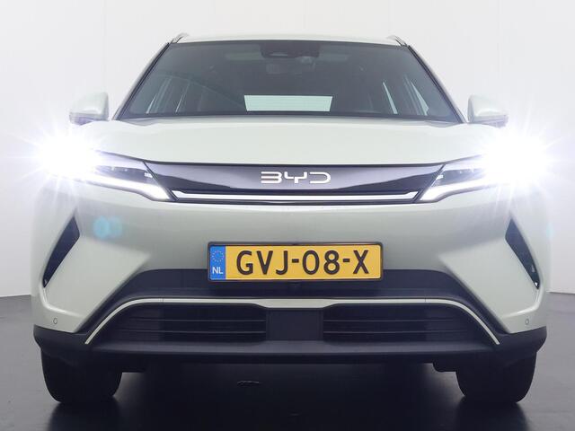 BYD ATTO 2 Boost 45 kWh DIRECT LEVERBAAR | VOLLEDIGE BYD FABRIEKSGARANTIE T/M 11-2030 OF 150.000 KM | STOEL- & STUURVERWARMING | ADAPTIEVE CRUISE | 360° CAMERA | PANORAMADAK | DODEHOEKASSISTENT | ORIGINEEL NL AUTO