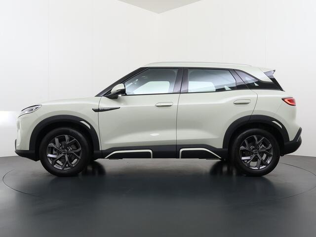 BYD ATTO 2 Boost 45 kWh DIRECT LEVERBAAR | VOLLEDIGE BYD FABRIEKSGARANTIE T/M 11-2030 OF 150.000 KM | STOEL- & STUURVERWARMING | ADAPTIEVE CRUISE | 360° CAMERA | PANORAMADAK | DODEHOEKASSISTENT | ORIGINEEL NL AUTO