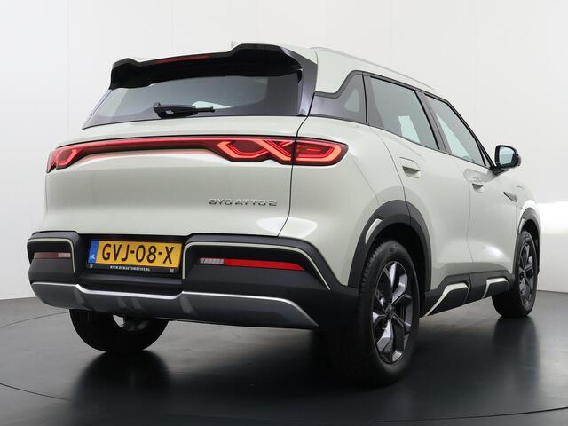 BYD ATTO 2 Boost 45 kWh DIRECT LEVERBAAR | VOLLEDIGE BYD FABRIEKSGARANTIE T/M 11-2030 OF 150.000 KM | STOEL- & STUURVERWARMING | ADAPTIEVE CRUISE | 360° CAMERA | PANORAMADAK | DODEHOEKASSISTENT | ORIGINEEL NL AUTO