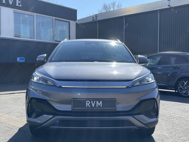 BYD Atto 3 Design 60 kWh VAN: ¤ 30.900,- VOOR: ¤ 28.440,- UW LENTEVOORDEEL: ¤ 2.460,- | RIJKLAAR INCL. FABR. GARANTIE T/M 2029 | AANDRIJFLIJN EN ACCU ZELFS T/M 2031