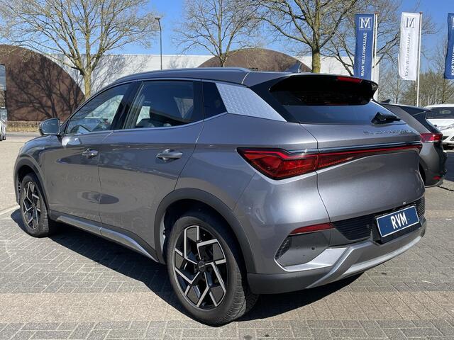 BYD Atto 3 Design 60 kWh VAN: ¤ 30.900,- VOOR: ¤ 28.440,- UW LENTEVOORDEEL: ¤ 2.460,- | RIJKLAAR INCL. FABR. GARANTIE T/M 2029 | AANDRIJFLIJN EN ACCU ZELFS T/M 2031