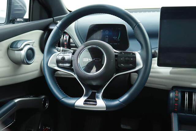 BYD Atto 3 DESIGN 60 KWH 204PK 3-FASE | Panoramadak | Leder | 360 camera | El. achterklep