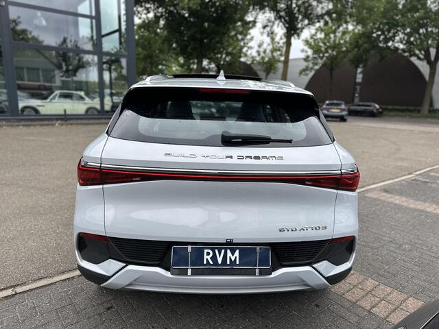 BYD Atto 3 Design Complete Auto | Panoramadak | Elektrische Kofferbak | 360° Camera | Rijklaar incl. Fabrieksgarantie t/m 2029 | Aandrijflijn & Accu tot 2031!