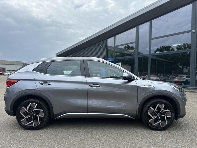 BYD Atto 3 Design Complete Auto | Panoramadak | Elektrische Kofferbak | 360° Camera | Rijklaar incl. Fabrieksgarantie t/m 2029 | Aandrijflijn & Accu tot 2031!
