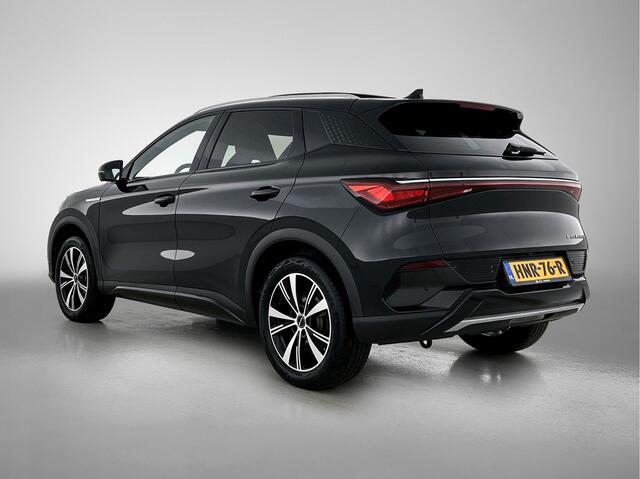 BYD Atto 3 Comfort 60 kWh | Modeljaar 2025 | Zwart Leder | 18" glossy velgen | Regensensor |