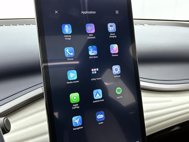 BYD Atto 3 Design 60 kWh | De BYD dealer van NL | Elektrische achterklep | 18" LMV |