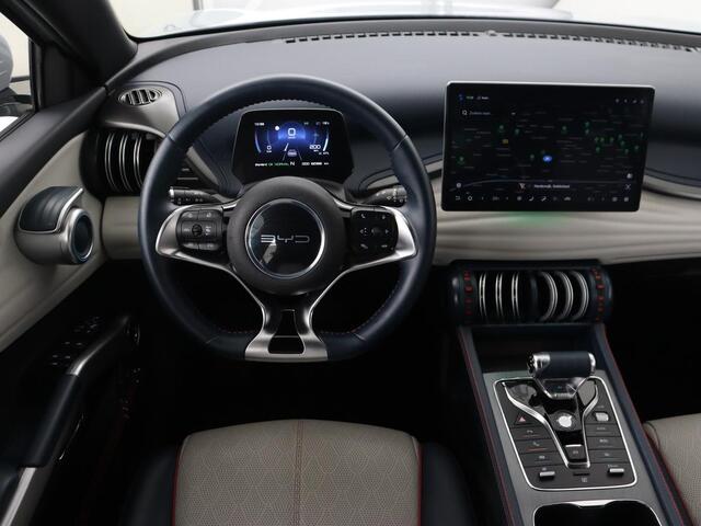 BYD Atto 3 Comfort 60 kWh | Panoramadak | Warmtepomp | Leder | Stoelverwarming | 360 Camera | Carplay | Adaptive cruise | 18'' | Keyless | Full LED