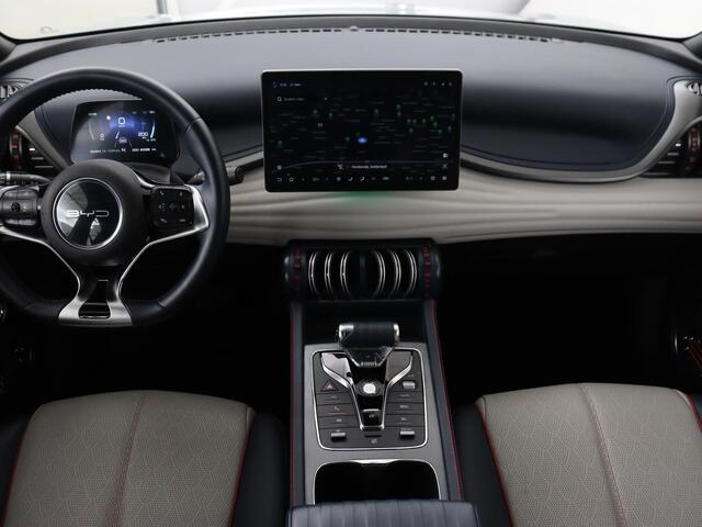 BYD Atto 3 Comfort 60 kWh | Panoramadak | Warmtepomp | Leder | Stoelverwarming | 360 Camera | Carplay | Adaptive cruise | 18'' | Keyless | Full LED