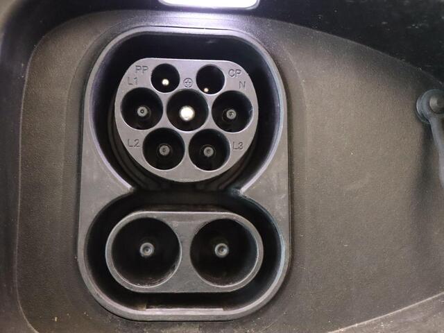BYD Atto 3 Design 60 kWh - ORIGINEEL NEDERLANDSE AUTO - AFKOMSTIG VAN 1E EIGENAAR - 3 FASE - CAMERA - PARKEERSENSOREN VOOR/ ACHTER - NAVIGATIE - APPLE CARPLAY/ ANDROID AUTO - ELEKTRISCHE ACHTERKLEP - BEIDE STOELEN ELEKTRISCH VERSTELBAAR - PANORAMADAK - 2 LAADKABELS 