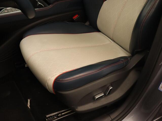BYD Atto 3 Design 60 kWh - ORIGINEEL NEDERLANDSE AUTO - AFKOMSTIG VAN 1E EIGENAAR - 3 FASE - CAMERA - PARKEERSENSOREN VOOR/ ACHTER - NAVIGATIE - APPLE CARPLAY/ ANDROID AUTO - ELEKTRISCHE ACHTERKLEP - BEIDE STOELEN ELEKTRISCH VERSTELBAAR - PANORAMADAK - 2 LAADKABELS 