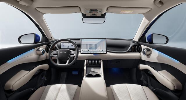 BYD Atto 3 EVO Design | Google Built-In | Stadsbereik 710 KM WLTP | Elektrisch Verstelbare Stoelen |