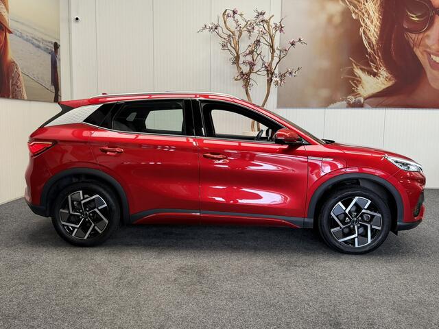 BYD Atto 3 DESIGN 60 kWh WLTP 420 KM * 45 STUKS OP VOORRAAD* APPLE CARPLAY/ ANDROID AUTO ELEK. ACHTERKLEP PANORAMADAK ELEK. VOORSTOELEN KEYLESS ENTRY/ START 360 CAMERA STOELVERWARMING NAVI