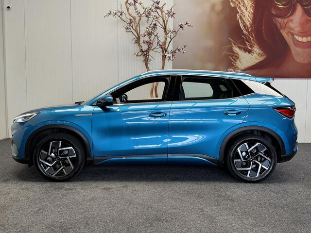 BYD Atto 3 DESIGN 60 kWh WLTP 420 KM * 45 STUKS OP VOORRAAD* APPLE CARPLAY/ ANDROID AUTO ELEK. ACHTERKLEP PANORAMADAK ELEK. VOORSTOELEN KEYLESS ENTRY/ START 360 CAMERA STOELVERWARMING NAVI NIEUWSTAAT !!!