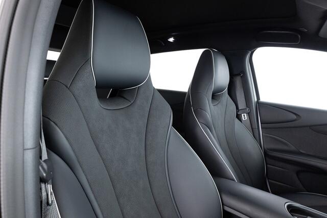 BYD Dolphin Design 60.4 kWh | 3 Fase | Half LEDER | 360 Camera