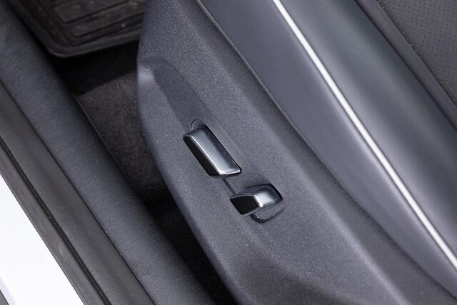 BYD Dolphin Design 60.4 kWh | 3 Fase | Half LEDER | 360 Camera