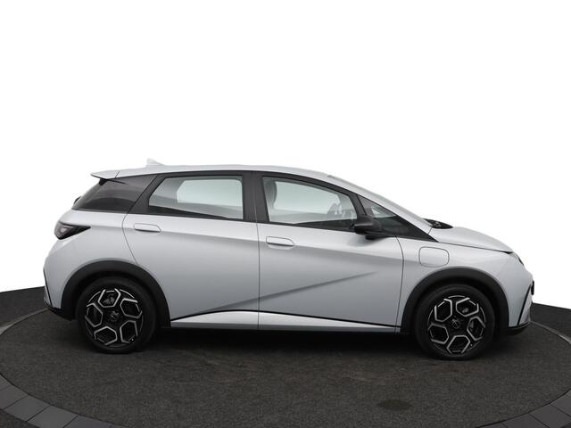 BYD Dolphin Comfort 60.4 kWh | Voorraad actie | Achteruitrij assistent | Audio installatie | DAB ontvanger | 427 WLTP |