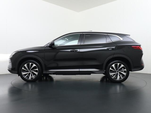BYD Seal U 1.5 DM-i FWD Comfort 26,6 kWh PLUG-IN HYBRIDE UNIEK IN NL! GROOTSTE ACCU - TOT 125 KM ELEKTRISCH RIJBEREIK | 6 JAAR VOLLEDIGE BYD GARANTIE | NIEUWE AUTO | DIRECT LEVERBAAR |