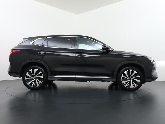 BYD Seal U 1.5 DM-i FWD Comfort 26,6 kWh PLUG-IN HYBRIDE UNIEK IN NL! GROOTSTE ACCU - TOT 125 KM ELEKTRISCH RIJBEREIK | 6 JAAR VOLLEDIGE BYD GARANTIE | NIEUWE AUTO | DIRECT LEVERBAAR |