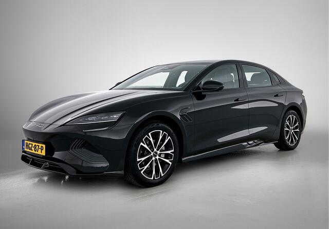 BYD Seal Comfort RWD 61.4 kWh | Full, Black | 460 KM WLTP | 18" LMV | Elektrische stoelen |