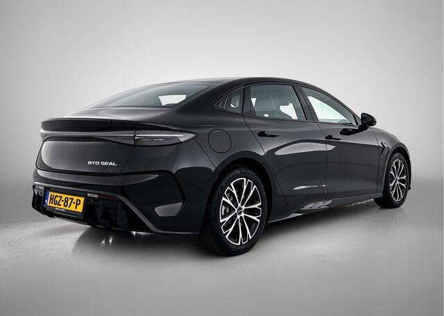 BYD Seal Comfort RWD 61.4 kWh | Full, Black | 460 KM WLTP | 18" LMV | Elektrische stoelen |
