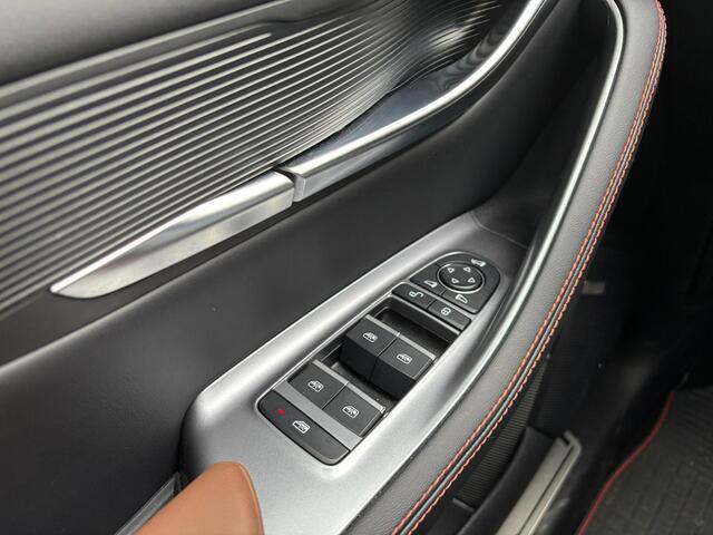 BYD Seal U 1.5 DM-i FWD Boost 1080 KM Rijbereik , Heads up display ,Plug in Hybride , Full Led, Leder.