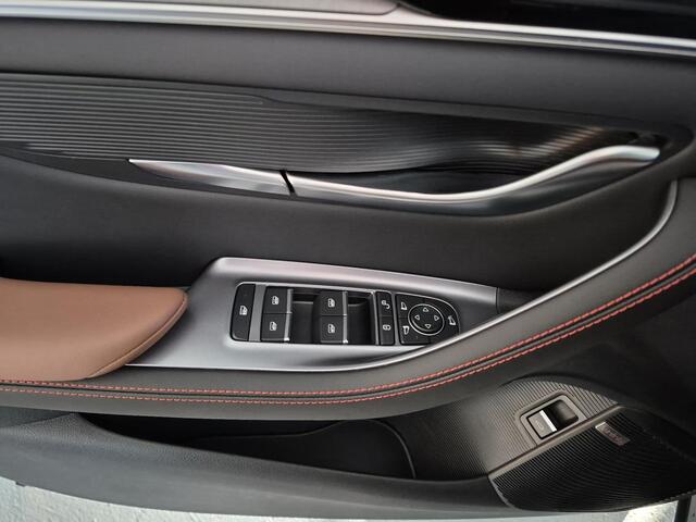 BYD Seal U 1.5 DM-i FWD Boost | Plug-In Hybrid | Stoelverwarming | Panoramisch Schuifdak | 360° Camera |