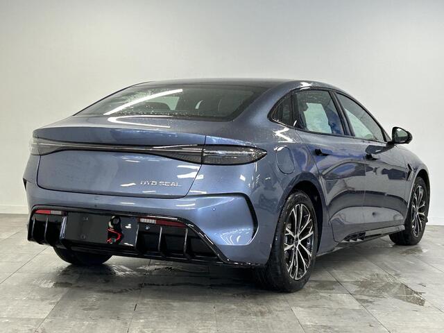 BYD Seal Business RWD 61.4 kWh | Fiscaal aantrekkelijk & Leverbaar voorraadmodel in Atlantis Grey bij BYD Utrecht!